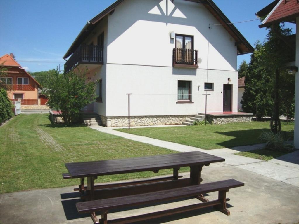 Gyongyvirag Vendeghaz Apartment Balatonboglár Стая снимка
