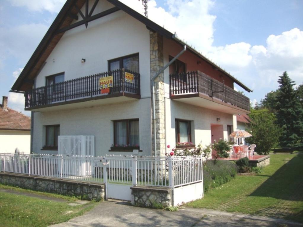 Gyongyvirag Vendeghaz Apartment Balatonboglár Стая снимка