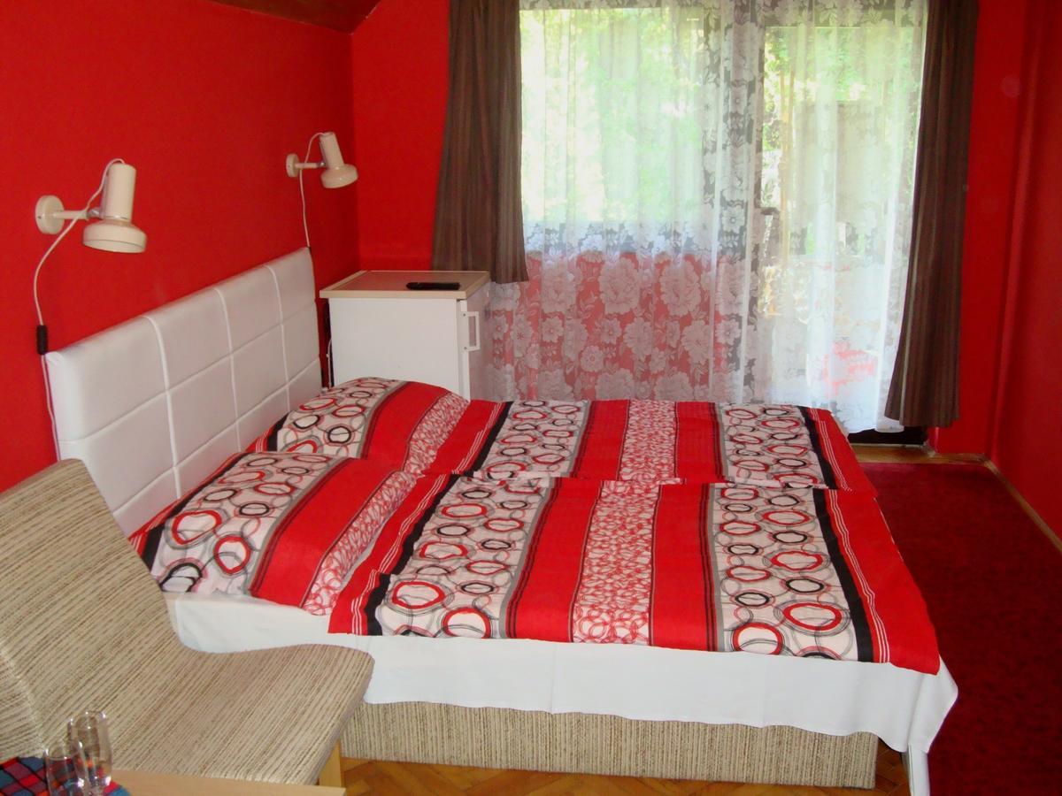 Gyongyvirag Vendeghaz Apartment Balatonboglár Екстериор снимка