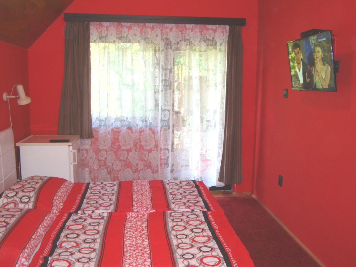 Gyongyvirag Vendeghaz Apartment Balatonboglár Екстериор снимка