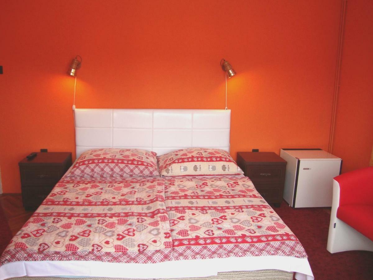 Gyongyvirag Vendeghaz Apartment Balatonboglár Екстериор снимка
