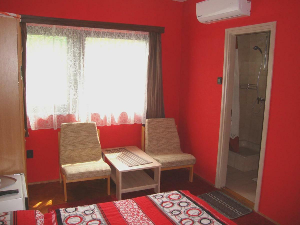 Gyongyvirag Vendeghaz Apartment Balatonboglár Екстериор снимка
