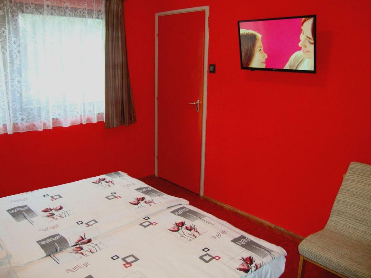 Gyongyvirag Vendeghaz Apartment Balatonboglár Екстериор снимка